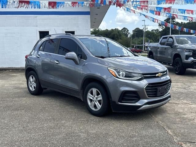2020 Chevrolet Trax LT in Satin Steel Metallic — front three-quarter view